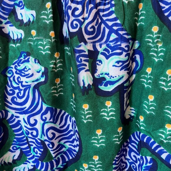Womens' Blue and Green Blouse in with Tiger Motif Size L - Picture 3 of 5